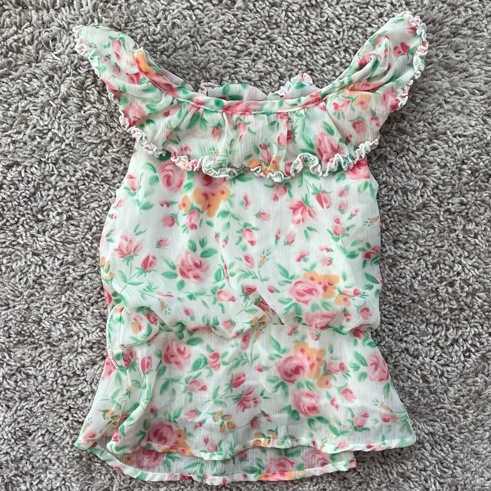 👶🏻5/$10👶🏻 Girls 3T Guess Top